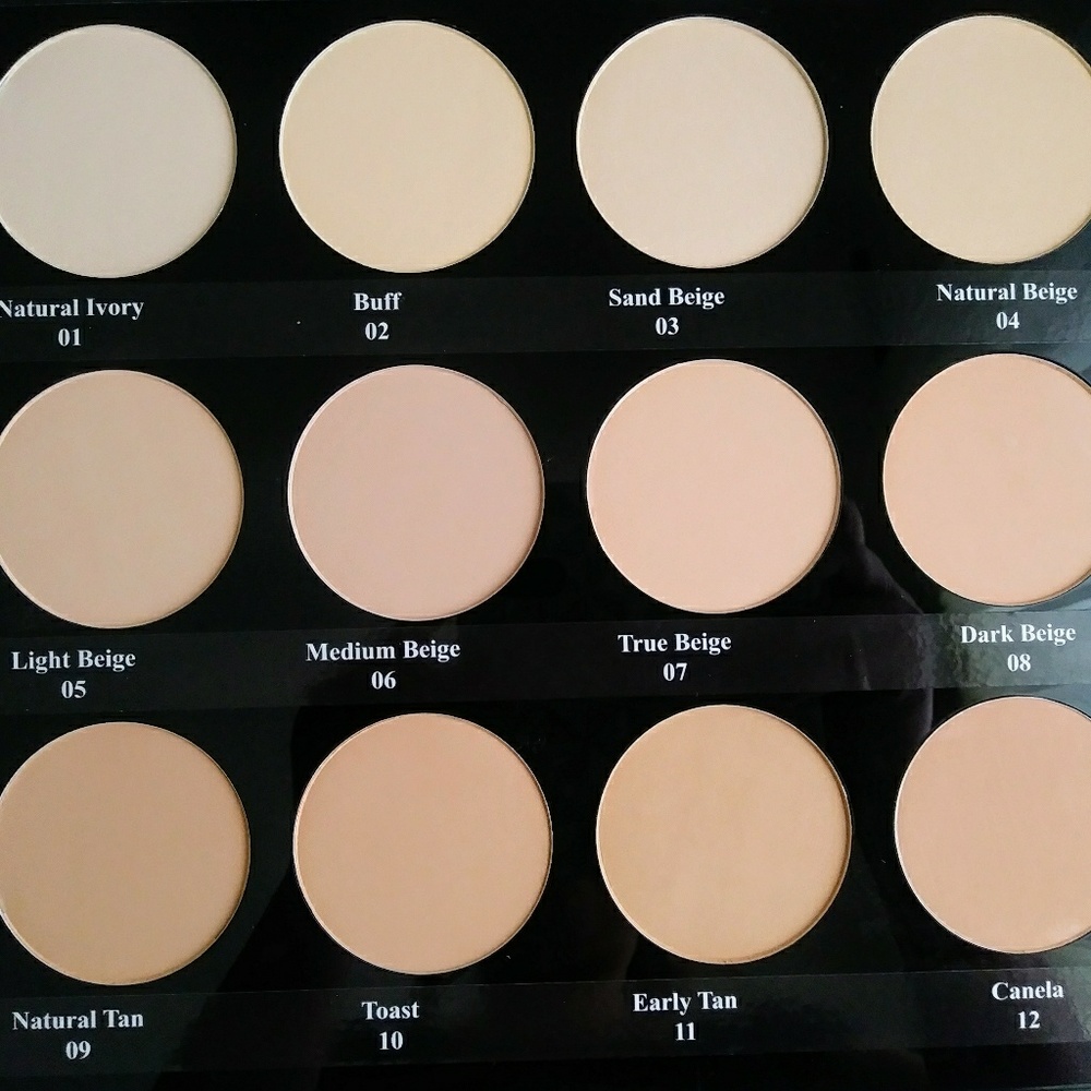 WATERPROOF SILKY POWDER MAKEUP